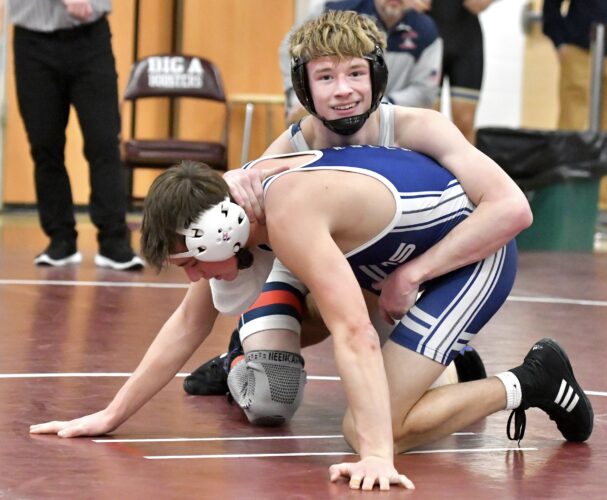 Mount Union, Juniata qualifiers keep season alive
